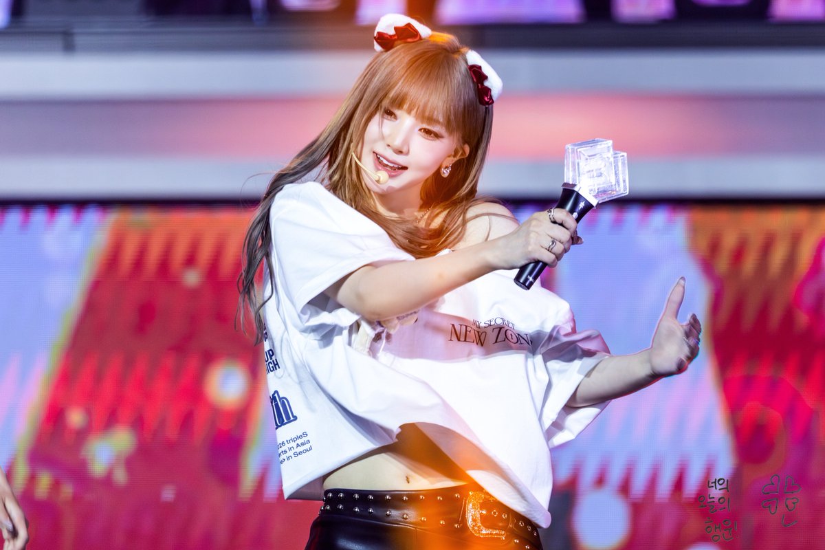 Seraphic tweet media