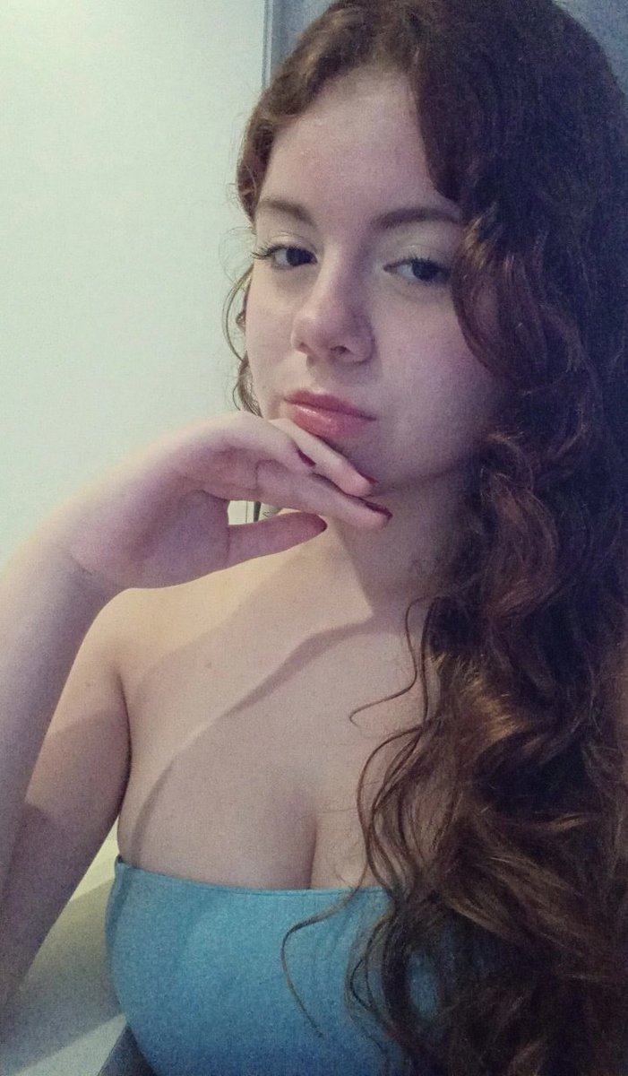 𝒟𝒪𝓁𝓁𝓎 ❄️’ tweet media