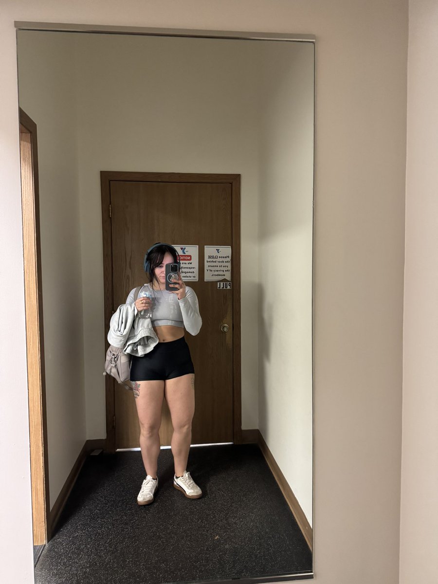 just a girl tweet media