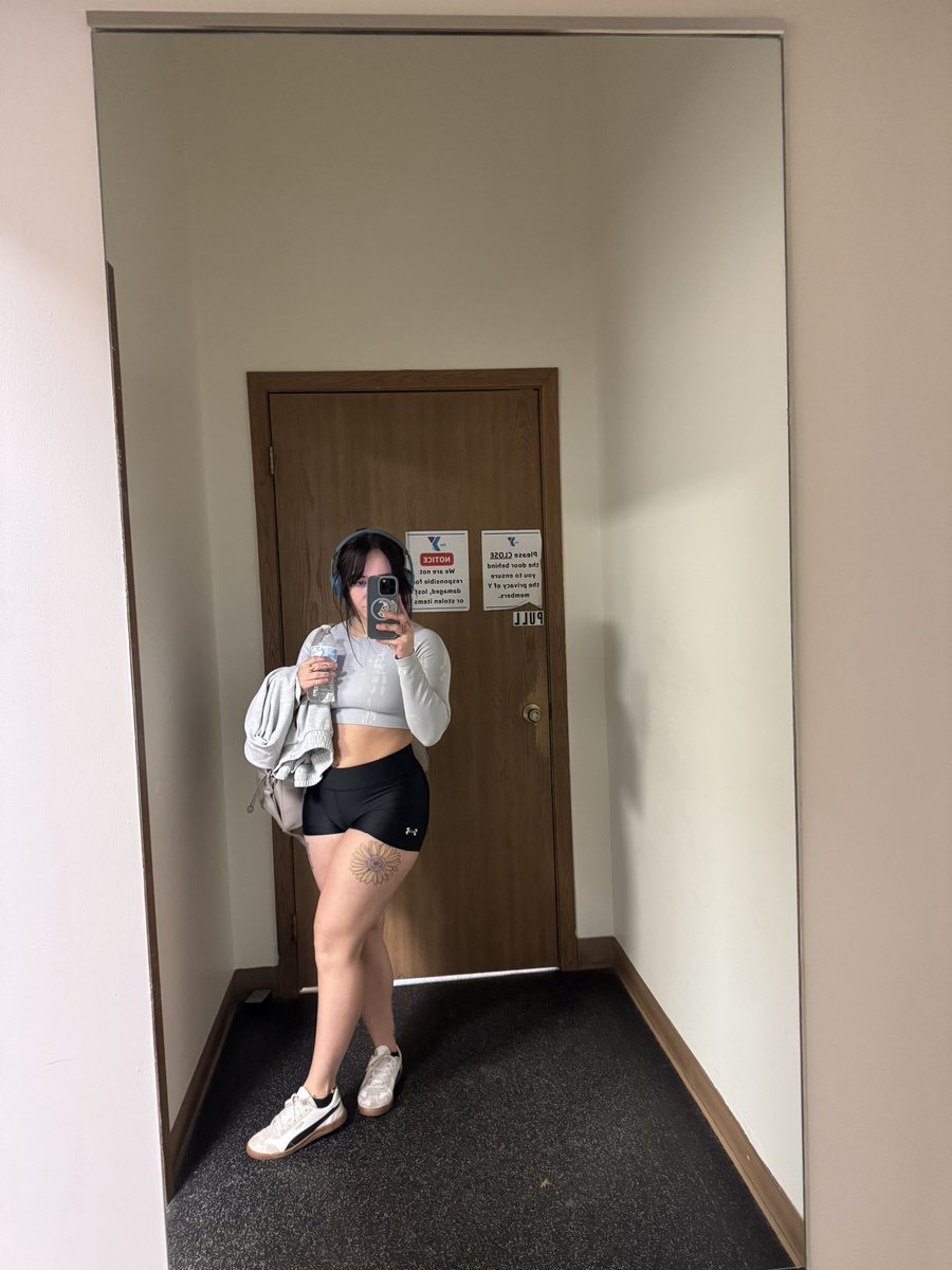 just a girl tweet media