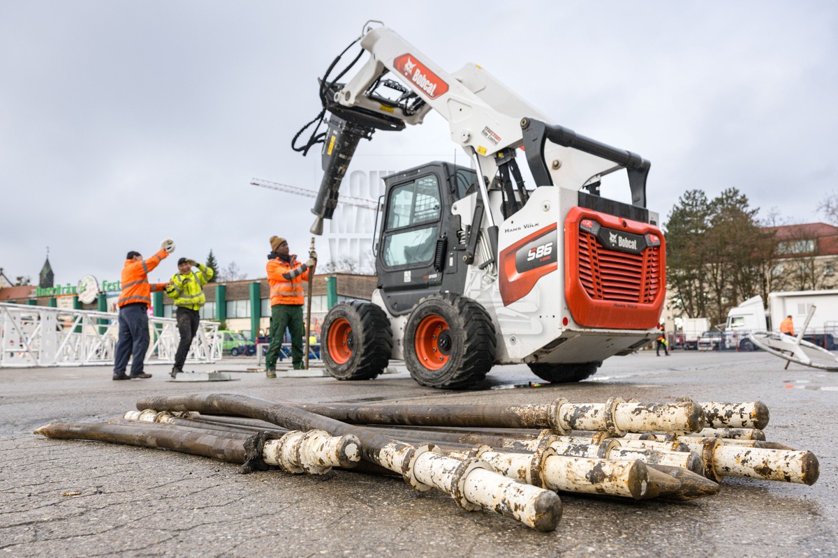 BouwmachineWeb.com tweet media