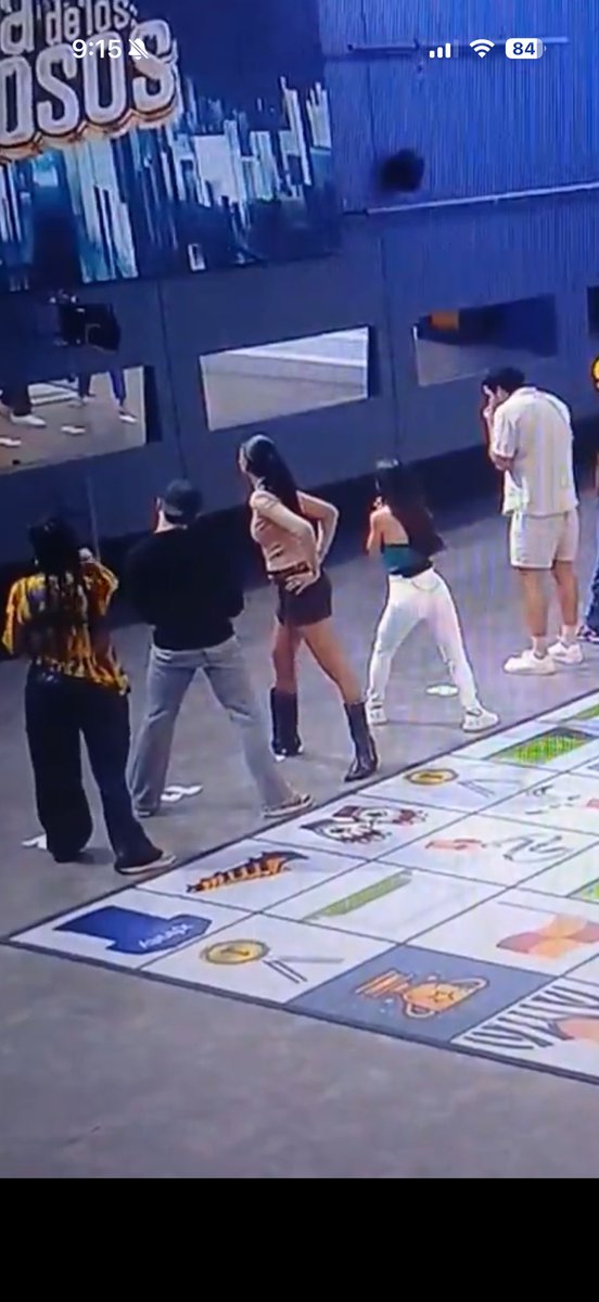 liz🐺👑 tweet media