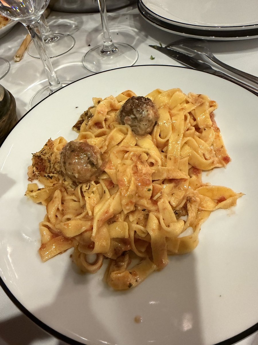 @oparodi tweet media