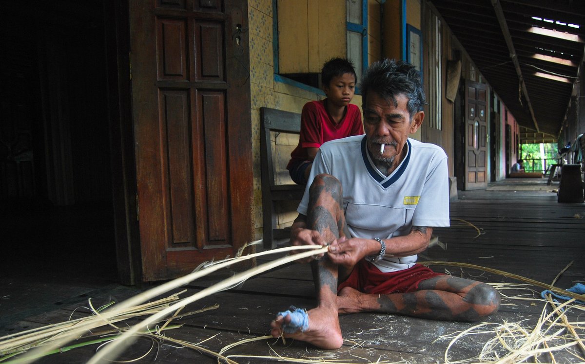 CIFOR_ICRAF_ID's tweet image. Proyek REDD+ hadir membawa gagasan untuk melindungi hutan tropis sekaligus mendukung masyarakat lokal.

Namun, apakah program ini benar-benar memberikan manfaat bagi masyarakat sekitar hutan?

Temukan jawabannya di Kabar Hutan: s.id/3ORPm

#TreesPeoplePlanet