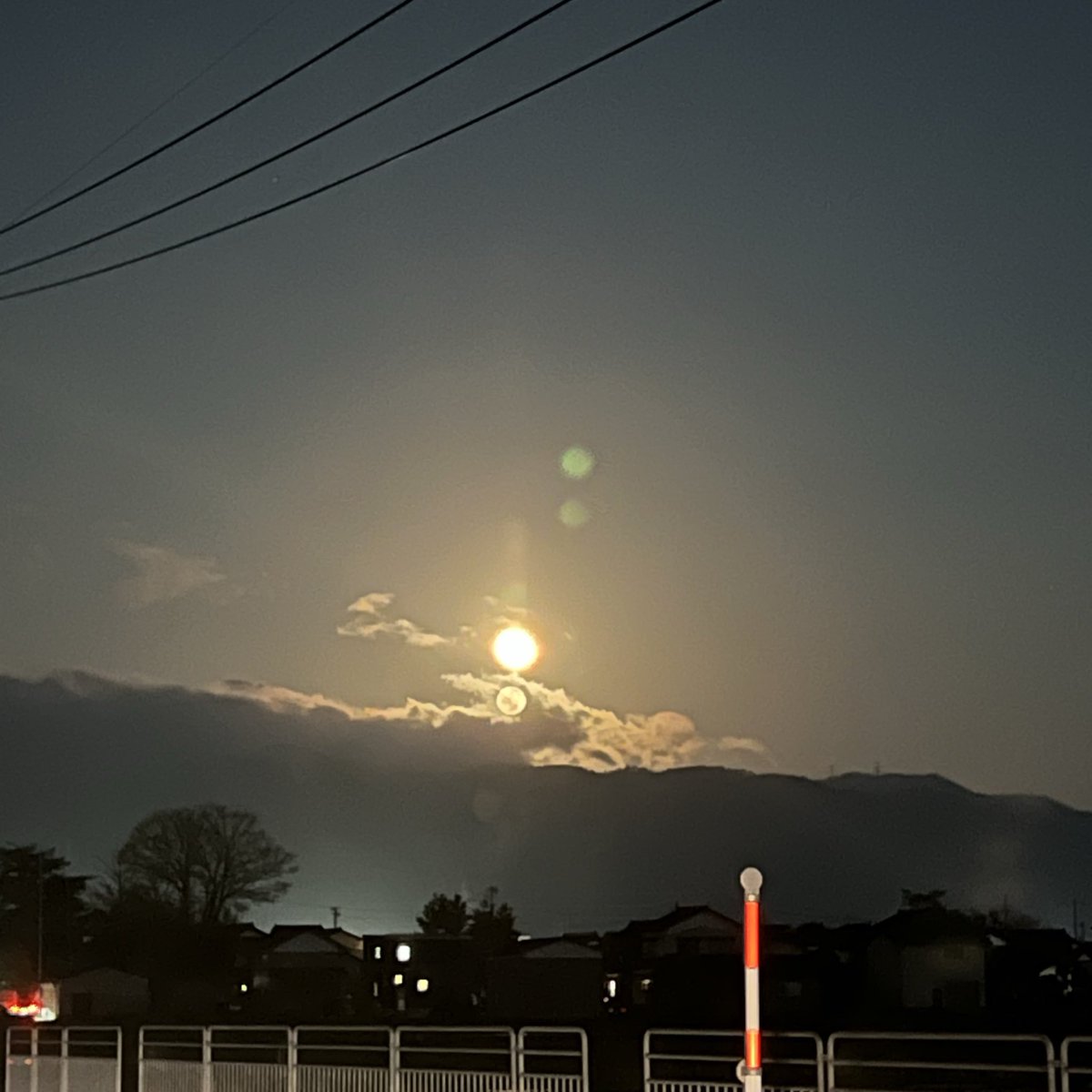 Merciful_Friend's tweet photo. いつかみた、満月 https://t.co/xooVaA2Nhc