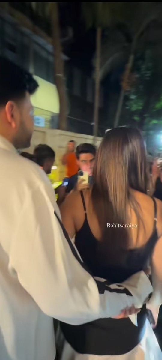 HacksTrick26253's tweet image. Unexpected spotting and they look so good 🫶✨
#tejran #tejasswiprakash #karankundrra