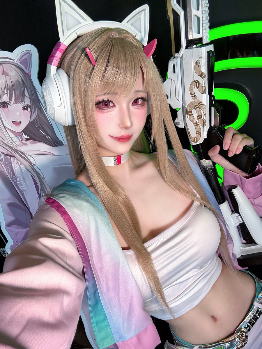 Yuu__kira's tweet photo. NIKKE viper punky street cosplay💓
#NIKKExRazer #ViperGraffiti #nikke #selfie #cosplay https://t.co/920ZFpmwAa