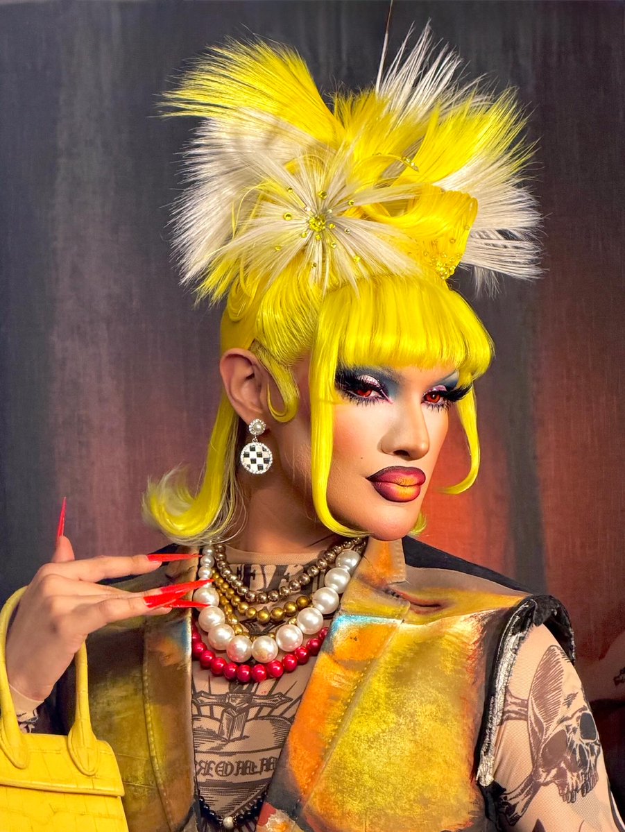 Drag Base tweet media