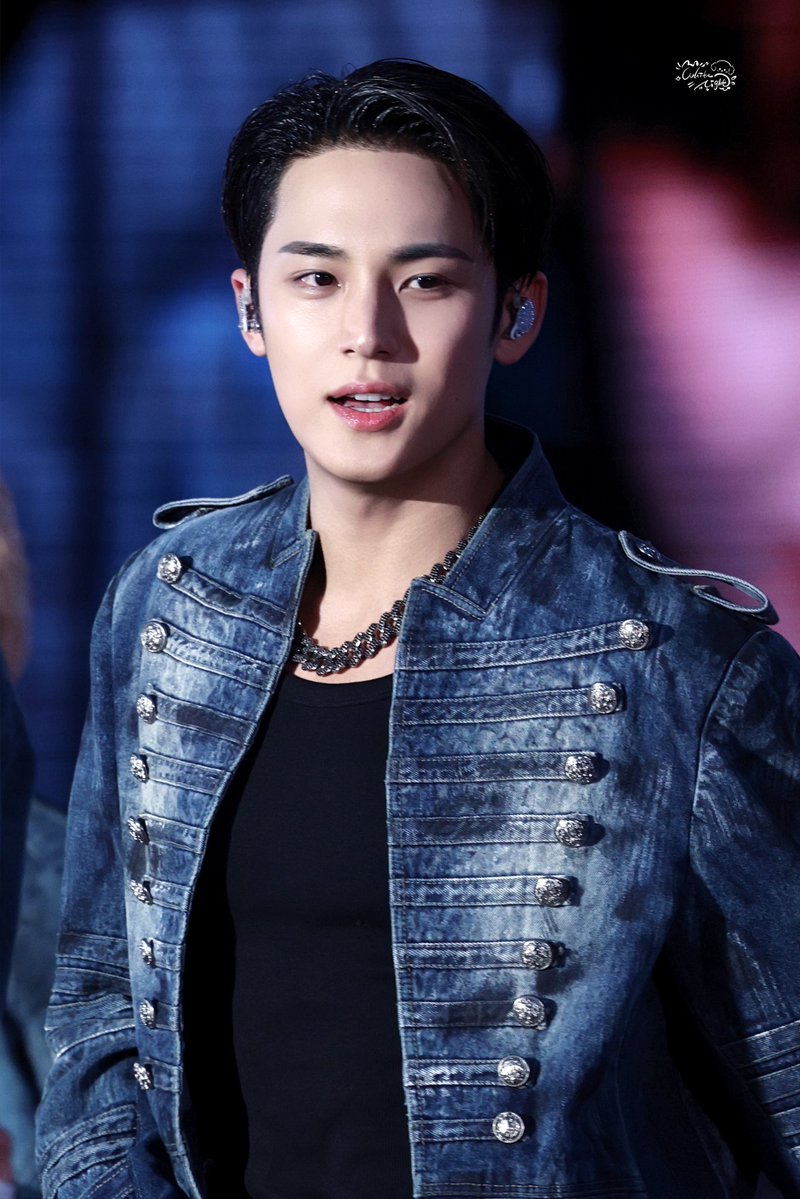 𝑾𝒉𝒊𝒕𝒆 𝑵𝒊𝒈𝒉𝒕🌙 tweet media