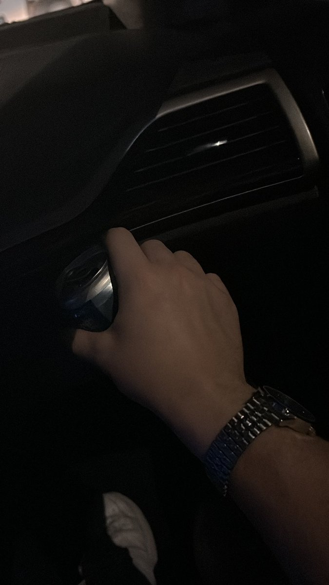 RyanTheRiz5o's tweet image. If your not boozing on a Tuesday your a fucking #phag. #timepiece #ferda