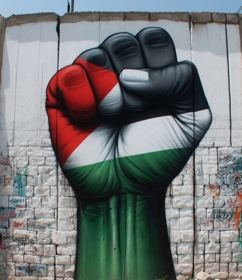 ɹosәsɐoʎɐd ®️ tweet media