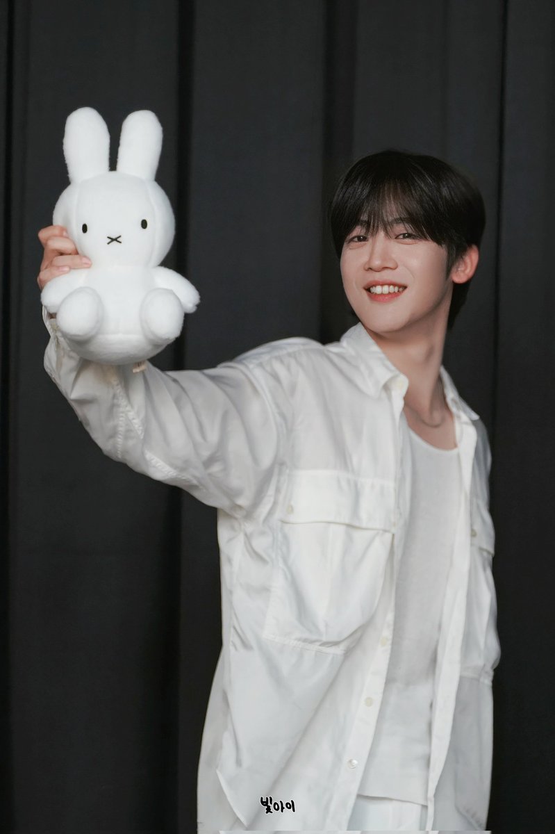 빛아이 tweet media