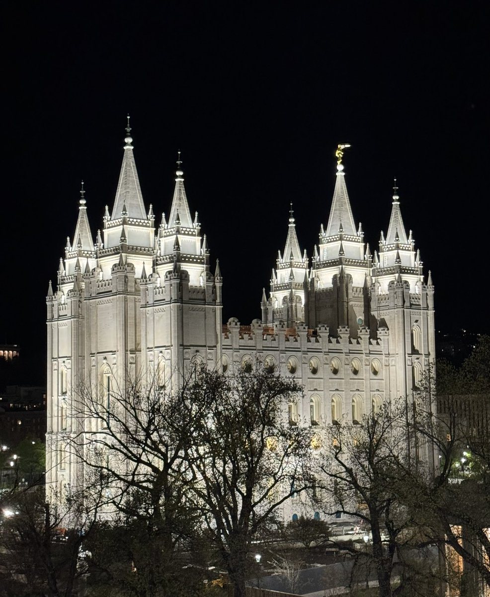 ZionGPT 🤠 🏔️ 📖 tweet media