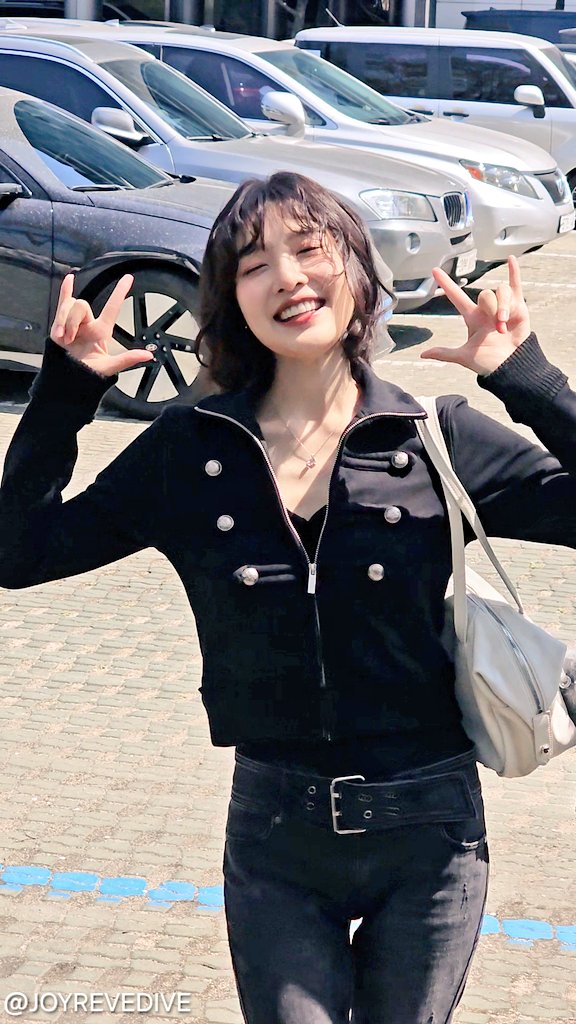 JOYREVEDIVE's tweet image. 260408 💚JOY💚 #조이 #JOY #동물농장