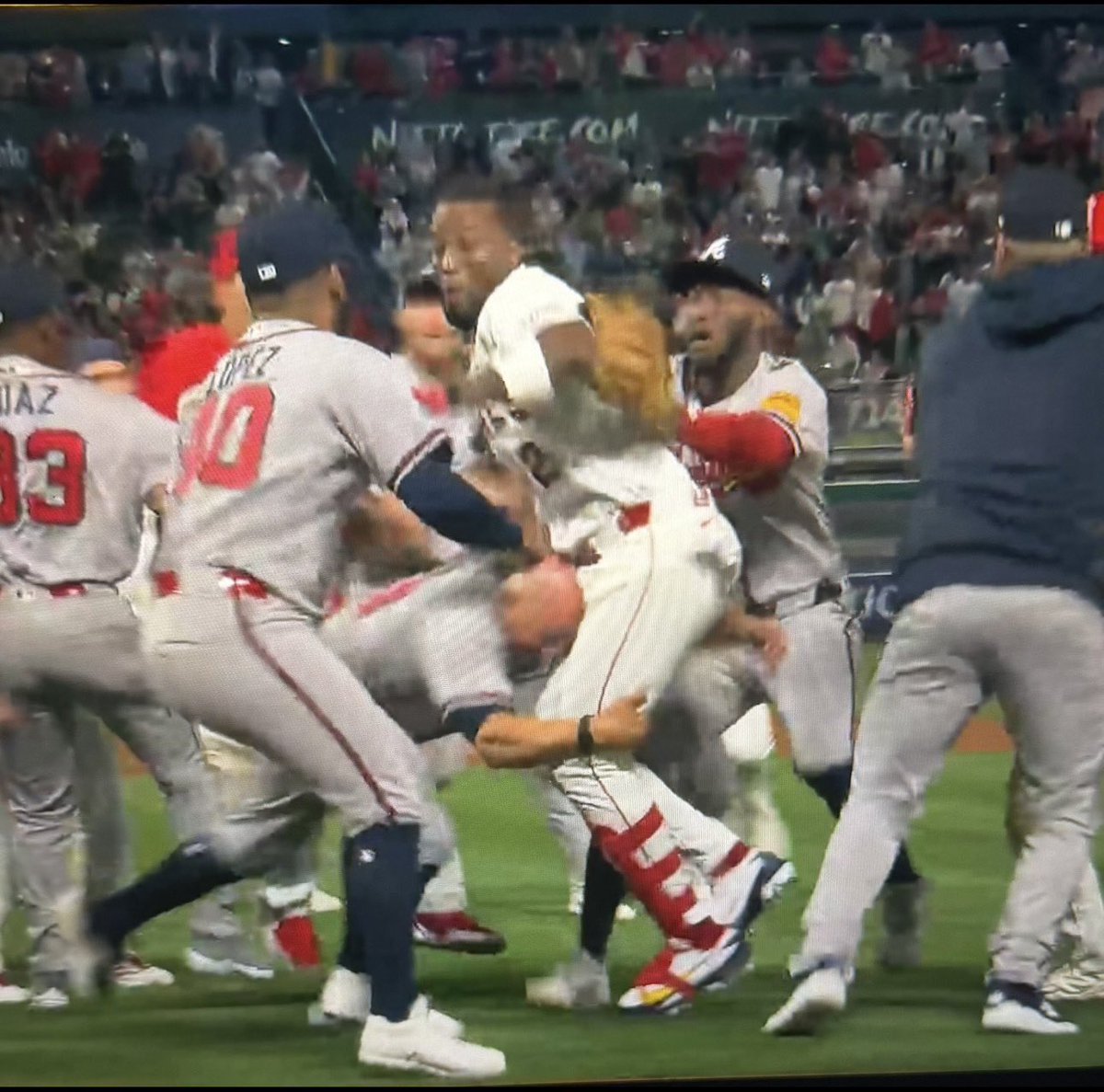 TheLoganTR's tweet image. Walt Weiss the @AtlantaFalcons would like a word. 

Textbook tackle on Jorge Soler 

What a legend