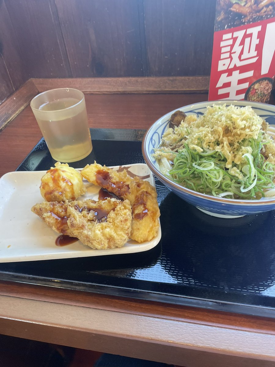 アツト tweet media