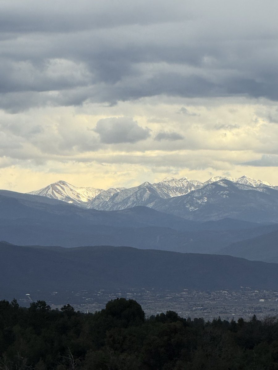 TurnerHunt's tweet image. Front porch view of #Taos