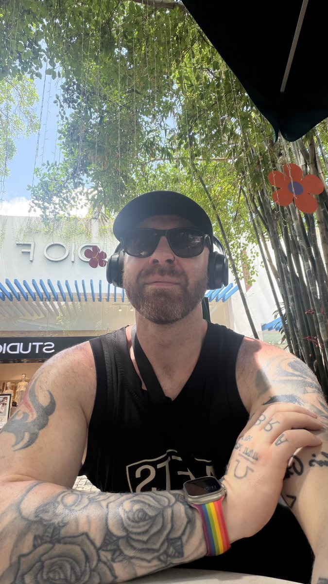 Alexander Newton tweet media