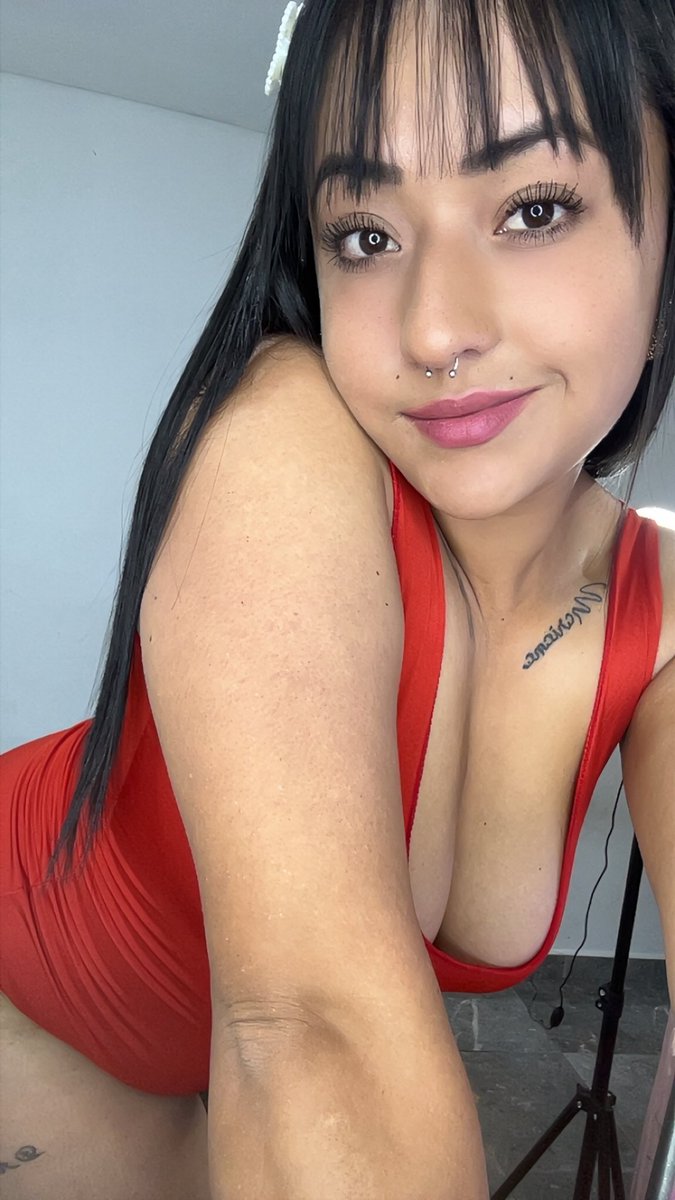 goddessdayis's tweet image. Red means danger… but you’re still staring.
I caught you looking — now the question is, what are you willing to do about it? ❤️

#redhot #backview #tease #curves #dominantwoman #findom #mistressenergy #spoilmistress #paypig #seduction #bodyconfidence #fyp #viral #luxuryvibes