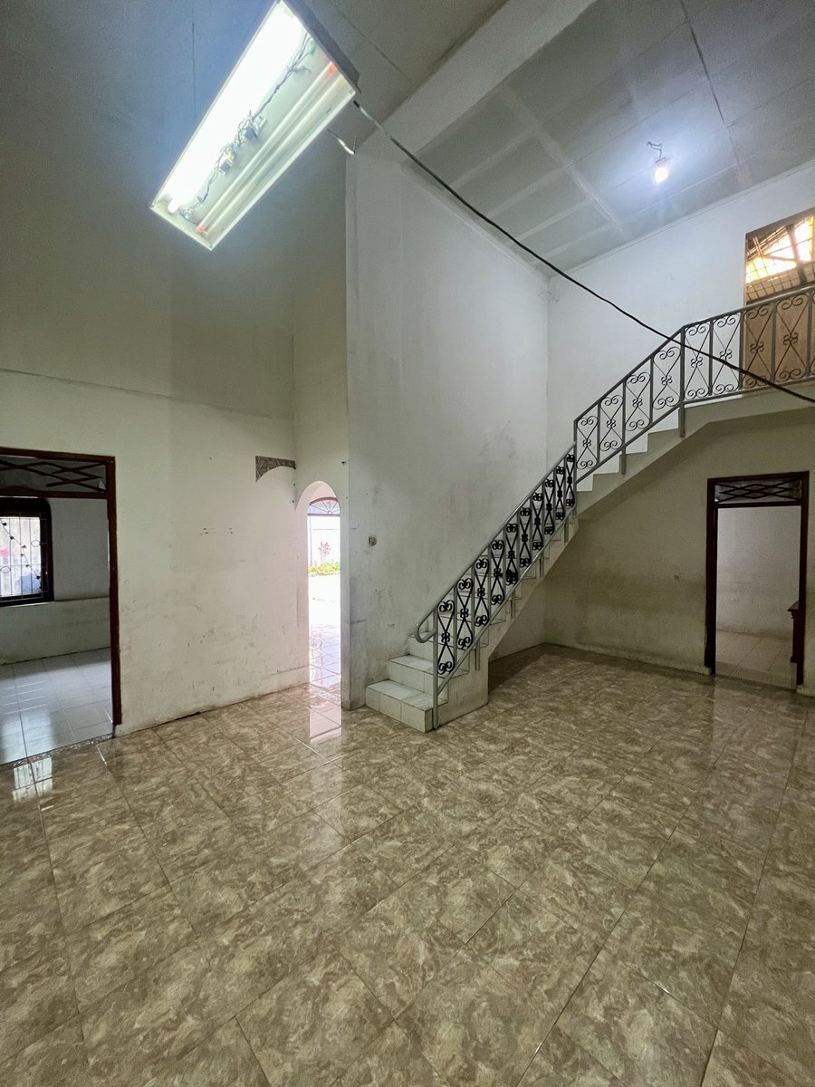 PIM08_'s tweet photo. • JUAL Rumah di Bondongan Empang Bogor Selatan •
- Patokan Kantor Kelurahan Empang ( Pintu masuk sekolah Tunas Harapan Bogor )
- LT 168 &amp; LB 165
- SHM, IMB
- 1 1/2 lantai
- KT 3 + 1 &amp; KM 3
- Listrik 2500 W
- Air PAM
- Gas Alam
- Keamanan 24 jam pos Koramil
Buka harga 1 M Nego https://t.co/b2S4E9DMtm