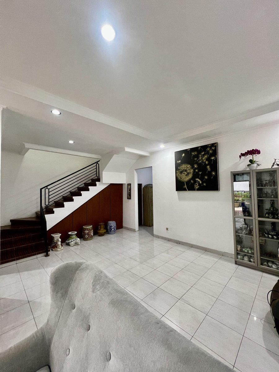 PIM08_'s tweet photo. • DIJUAL Rumah di Komplek Pakuan 2 Tajur Bogor Timur • 
- SHM + IMB
- LT 114 &amp; LB 107
- KT  3 + 1 &amp; KM 4
- Listrik 3500 W
- Air PAM
- Rumah hadap Timur
- Keamanan 24 jam
- Ke Tugu Kujang Bogor 3.5 Km, Ke Tol Ciawi 4.5 Km
- Harga 1.2 M Nego https://t.co/Vz4yVpOtQ4