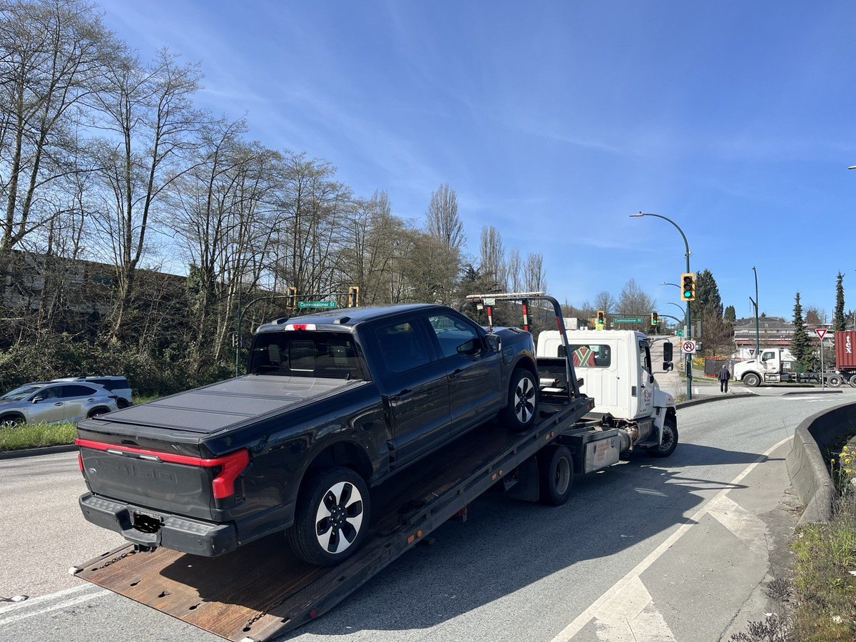 VPD Traffic Section tweet media