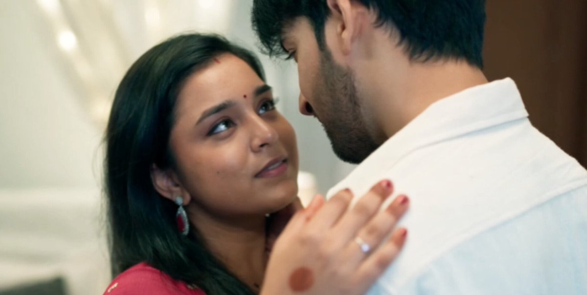 Her look of love is something else 🫠🫠🤧🤧

Her eyes are so mesmerizing 💞💞

#SumbulTouqeerKhan
#IttiSiKhushi
#AnvitaDivekar
#AnVir