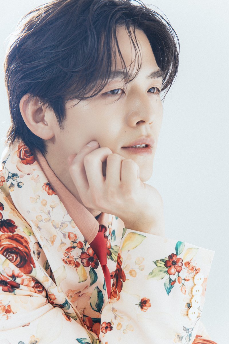 MG NO.32発売中！表紙は重岡大毅 tweet media