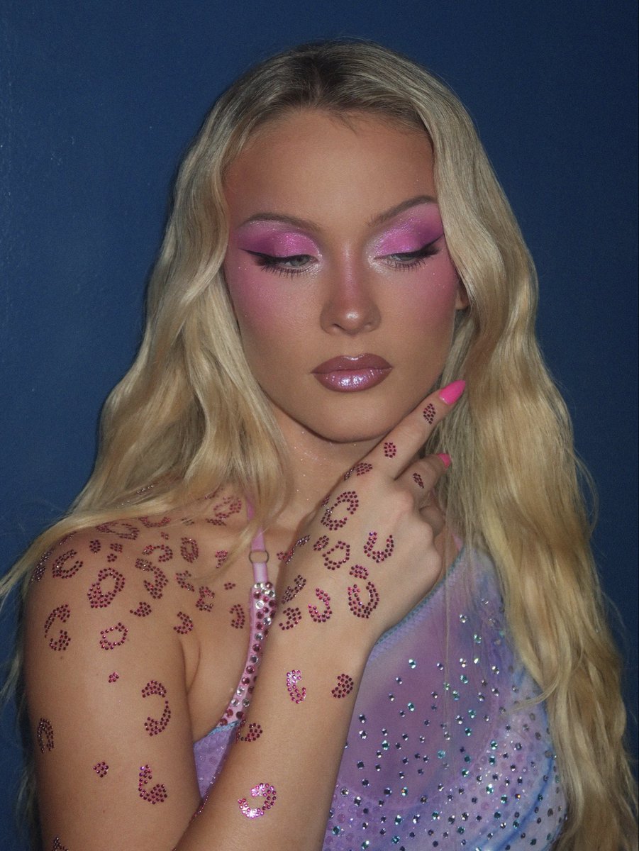 Sophia Sinot tweet media