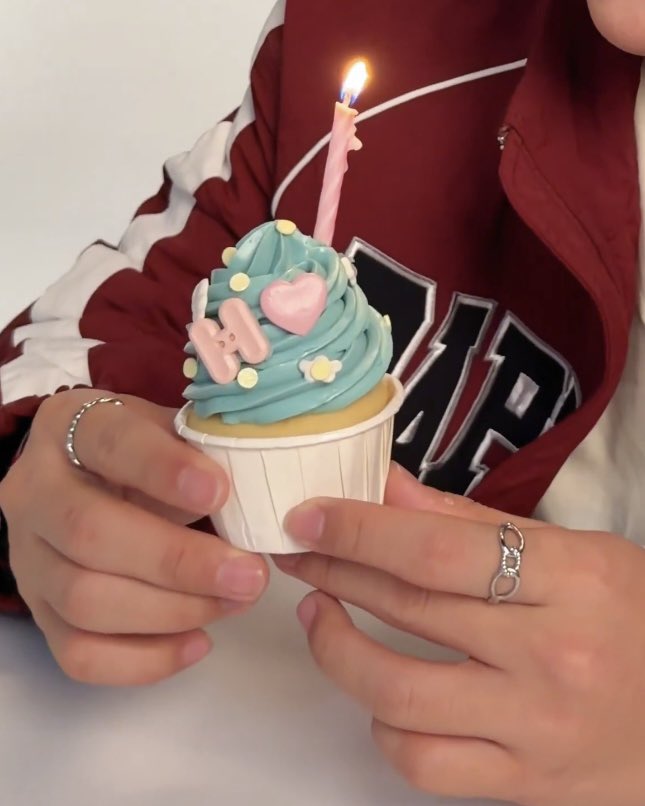 yourbabe! 🐈‍⬛💘 tweet media