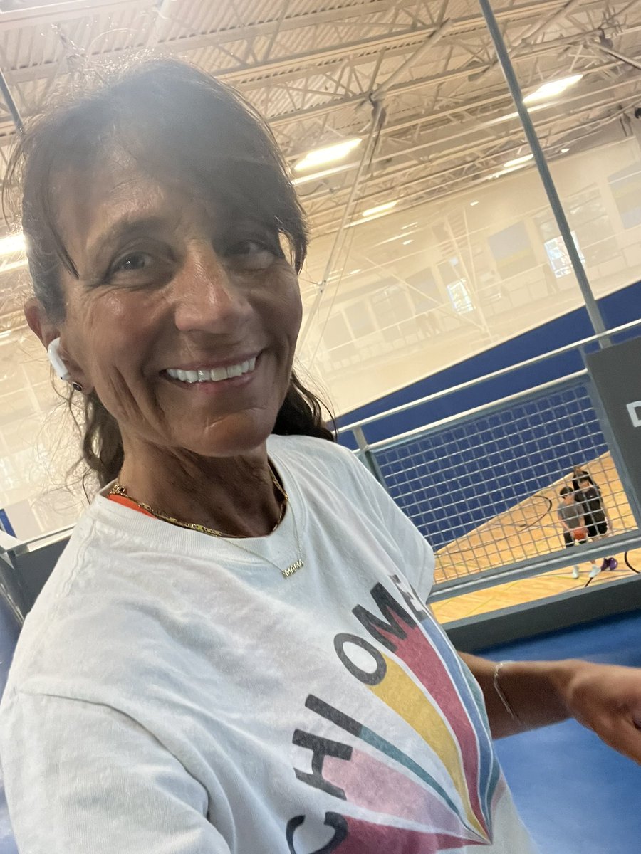 mediagurlruns's tweet image. It should NOT feel like winter in April. C’mon man! 🙏🏼🏃🏻‍♀️🌀#run #runner #6miler #trackrun