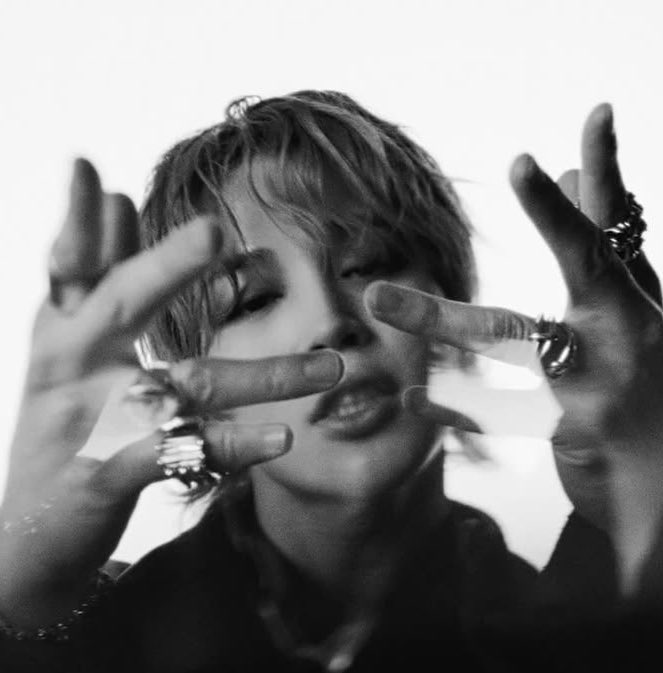 gio is seeing bts tweet media