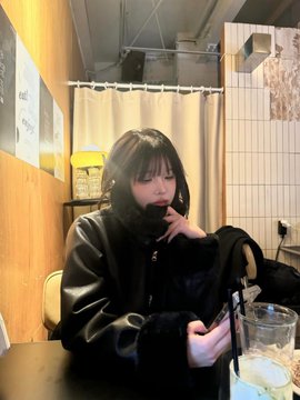 MaynardDanri's tweet photo. 완전 늦밤 아니면 날씨 마니 풀려서 좋아 🌙  #섹트 #맘눌뎀 https://t.co/YFQ6F5zapz
