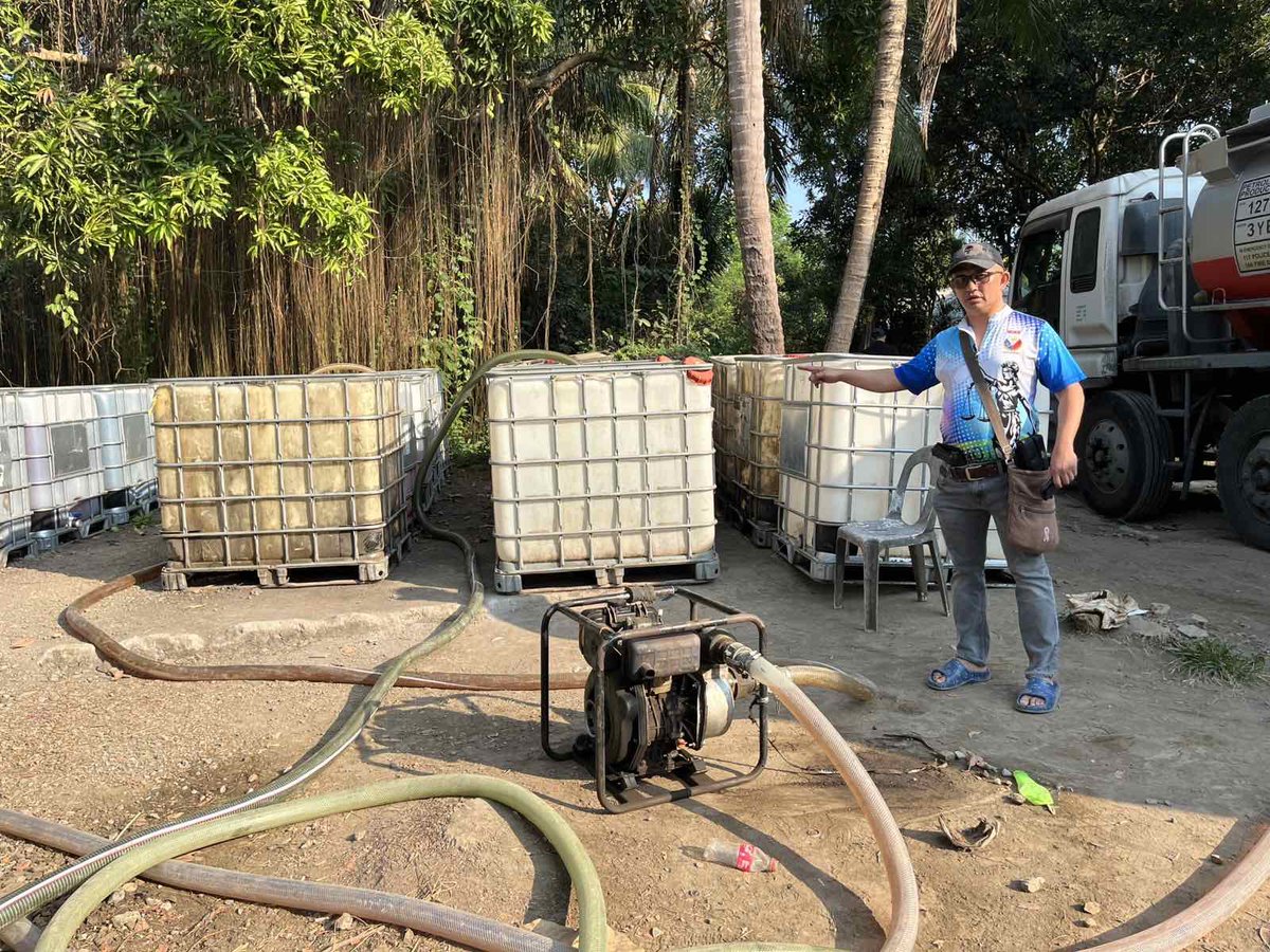 Breaking: Anim na indibidwal arestado sa “paihi” o oil pilferage sa San Pablo, Laguna; 1 oil gas tanker na mayroong 500 liters ng  petroleum products at iba pang gamit sa “paihi” natagpuan sa lugar <a href="/UNTVNewsRescue/">UNTV News and Rescue</a> <a href="/RadyoLaVerdad/">Radyo La Verdad</a>