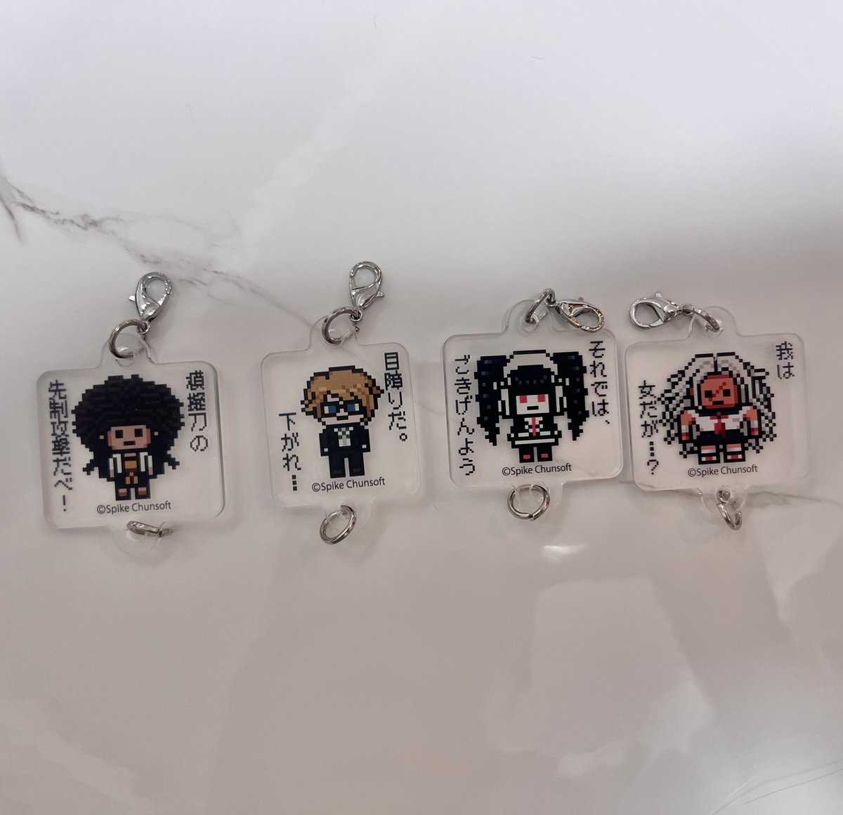 あかな tweet media