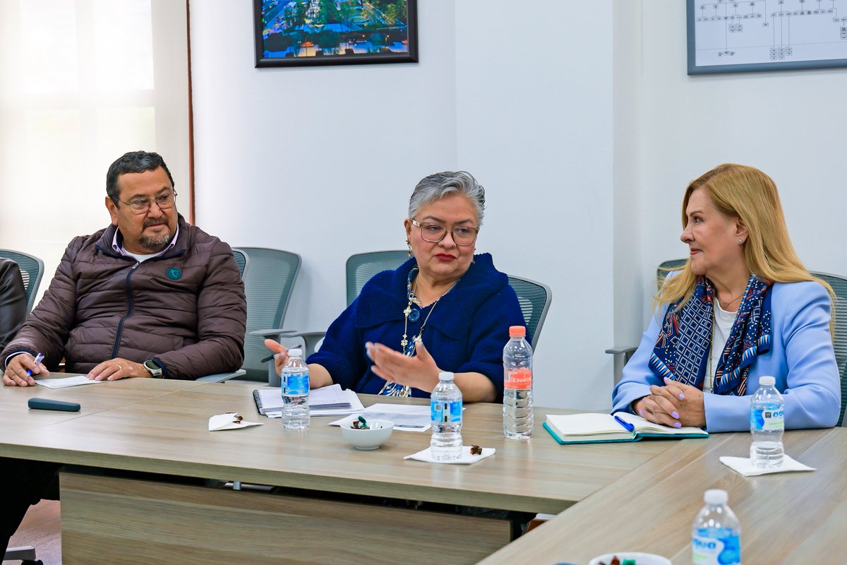 SeducEdoMex's tweet image. 📝 El Secretario Miguel Ángel Hernández Espejel, se reunió con la estructura educativa para seguir fortaleciendo proyectos y estrategias en educación básica, media superior y superior. 📚

🤝 Continuamos trabajando por nuestras comunidades de aprendizaje.✨

#ElPoderDeLaEducación