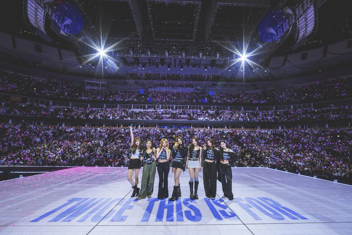 TWICE Bot tweet media