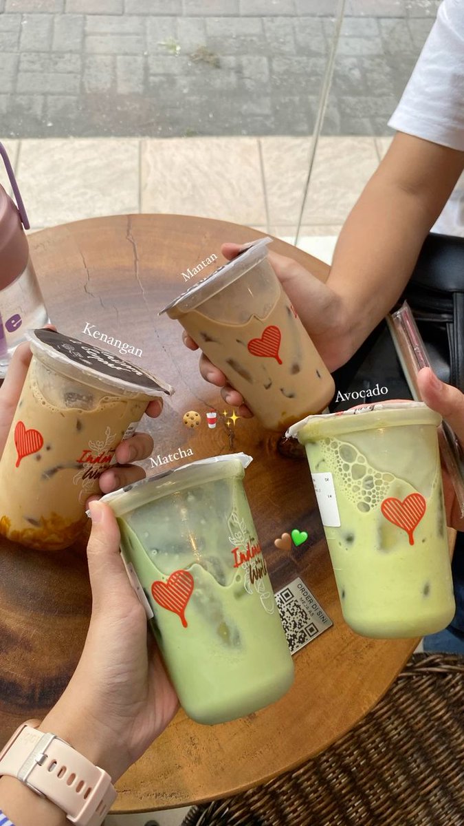 sarah ayu tweet media