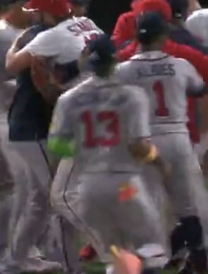 cincinnamonjazz's tweet image. my guy was super late #superlate