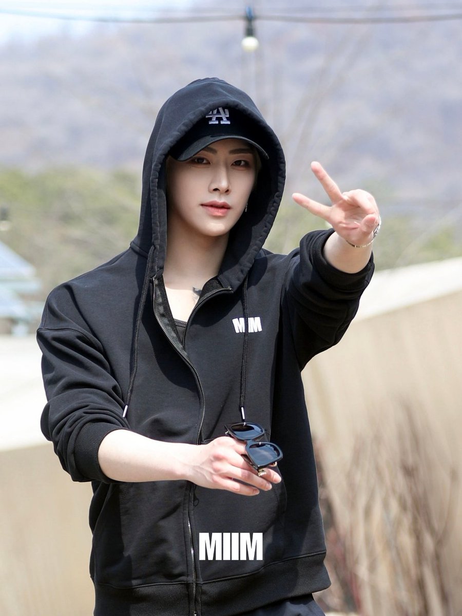 miim miim tweet media