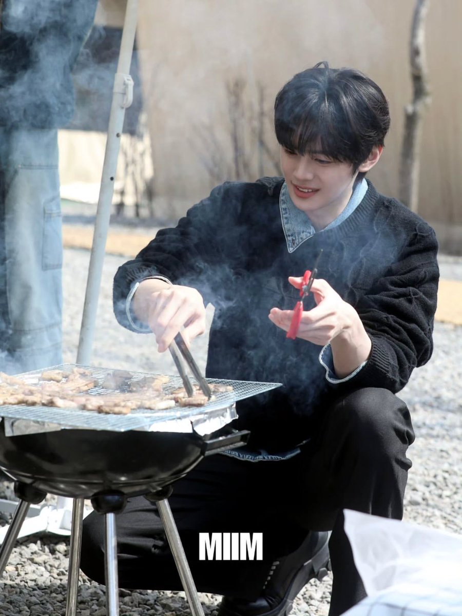 𝐜𝐥𝐨𝐯𝐞𝐫 tweet media