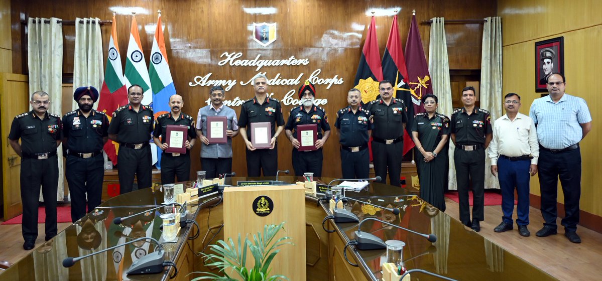artrac_ia's tweet image. “𝐌𝐞𝐦𝐨𝐫𝐚𝐧𝐝𝐮𝐦 𝐨𝐟 𝐔𝐧𝐝𝐞𝐫𝐬𝐭𝐚𝐧𝐝𝐢𝐧𝐠”

A #MoU was signed by AMC Centre and College under the aegis of #ARTRAC and 
CDA, Regional Training Centre on behalf of the Indian Army and the Regional Training Centre of Defence Accounts Department on 07 Apr 26 with  the