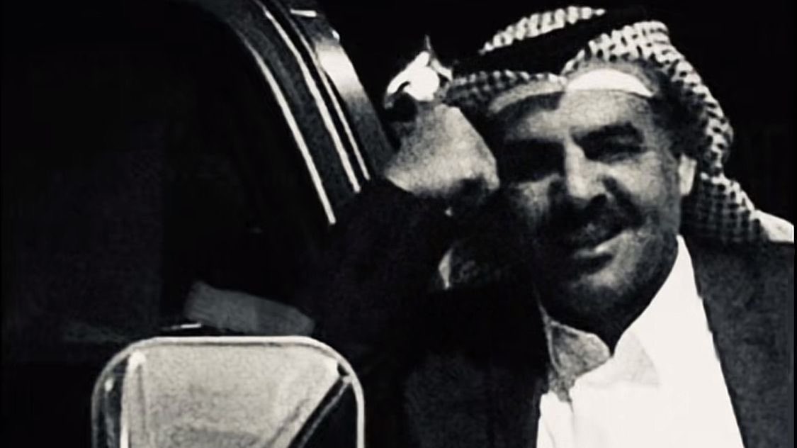 _11e's tweet photo. تحاليت الجروح اللي تجيني من يدينك لين 
دريت إن كل جرحٍ في حشاي أغلى من الثاني 

-ضيدان بن قضعان https://t.co/gmBJbsjqeS