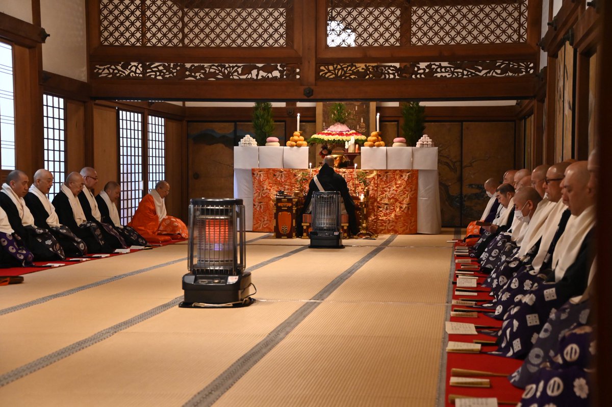 掛軸 高野山 金剛峯寺 白象 亡き母の小さき座布団伊予絣 木箱付き 森寛紹 開運 千寿】高野山 金剛峯寺 森寛紹 白象 亡き母の小さき座布団 自筆 一行書