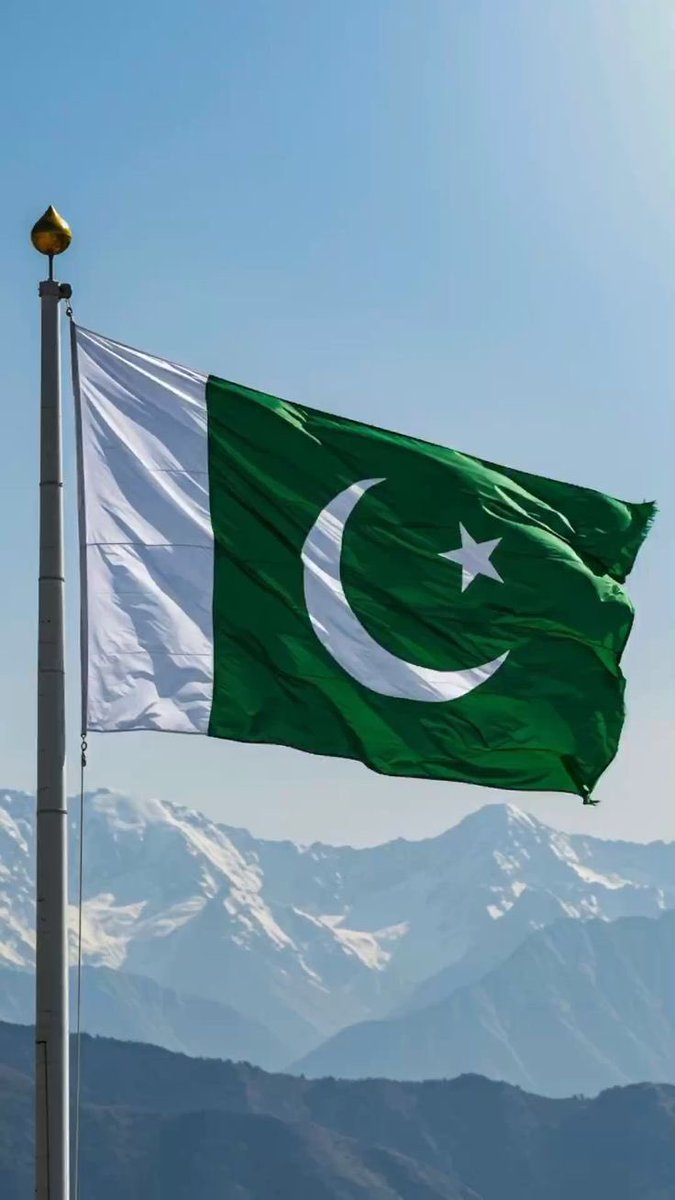 #pakistanrising 
Pakistan need peace in world