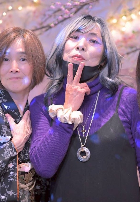 eva666 tweet media