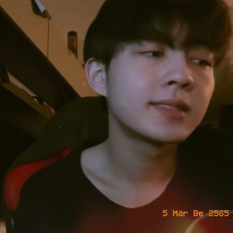 ฮมบ๊วย - slow tweet media