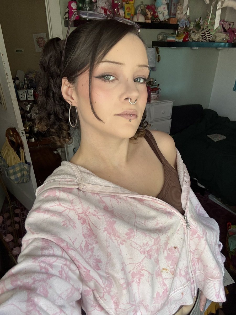 ⭑ ditzy diva with arthritis ⭑ tweet media