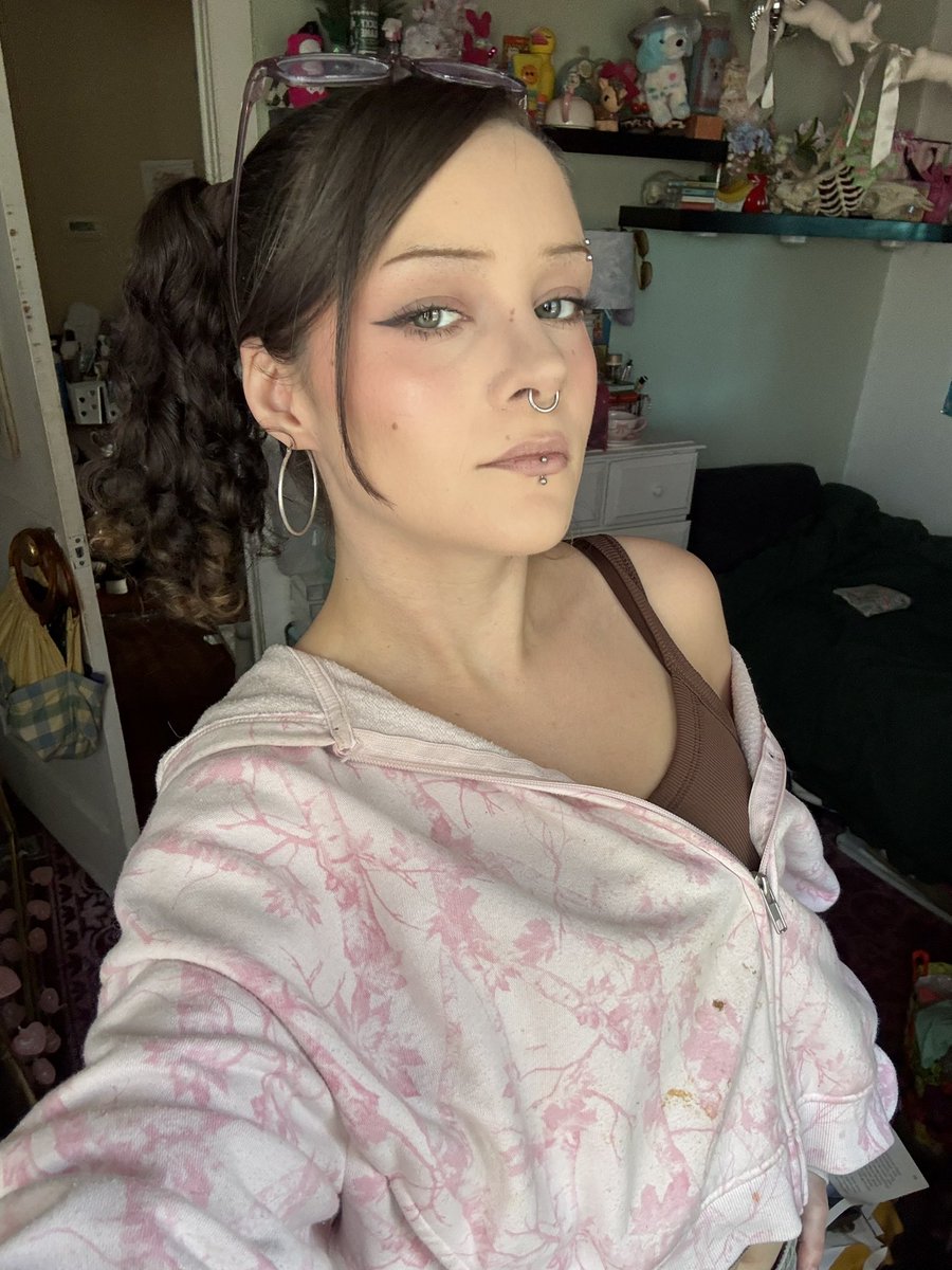 ⭑ ditzy diva with arthritis ⭑ tweet media