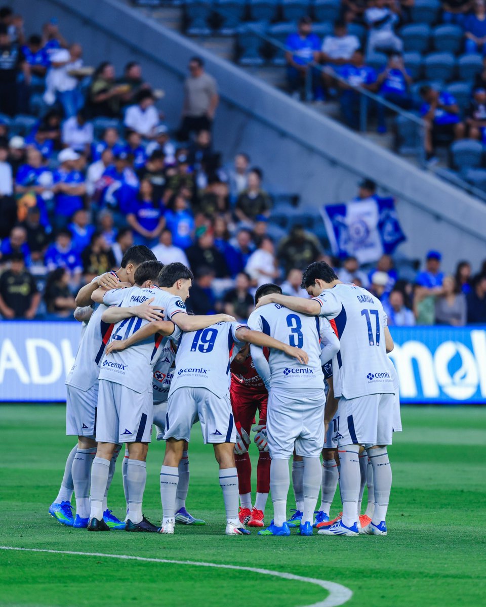 𝙎𝙤𝙮 𝙙𝙚𝙡 𝘼𝙯𝙪𝙡【✙】 tweet media